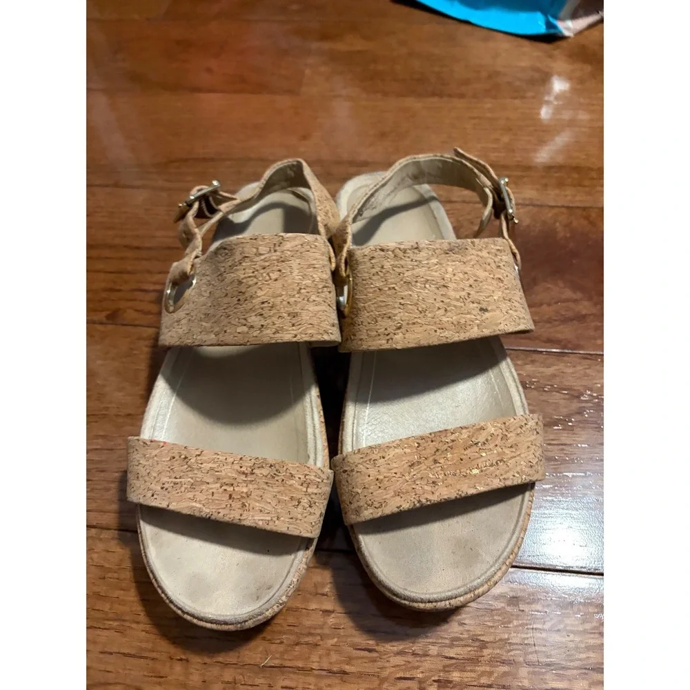 Vionic Loulee Cork‎ Sandals Women's Size 8 Wide Tan Adjustable Strap